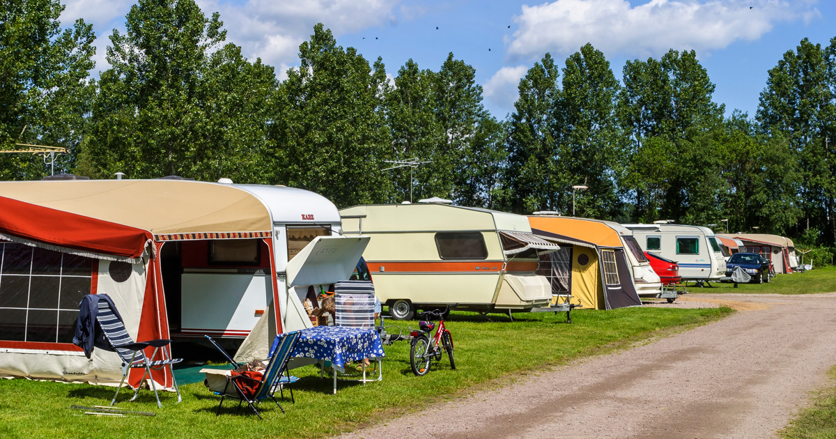 Nu fylls landets campingplatser på nytt